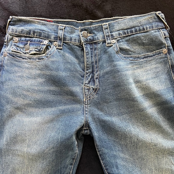 Men's True Religion Relaxed Skinny Jeans Caspien Sea Medium Wash - Picture 1 of 11